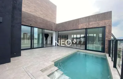 Cobertura exclusiva com vista deslumbrante para o mar – um refúgio de luxo e conforto