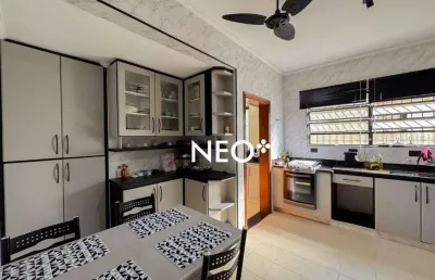 Casa alto padrão à venda, no bairro do campo grande, em santos