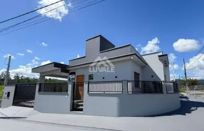 Geminado de esquina | nereu ramos | 3 quartos | 93m²