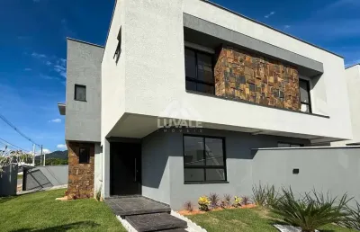 Geminado de esquina | três rios do sul | 3 quartos (1 suíte) | 125m²