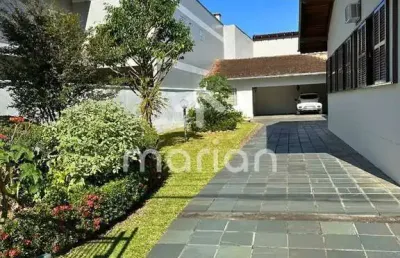 Casa com 4 quartos à venda na Rua Ricardo Paul, Escola Agrícola, Blumenau