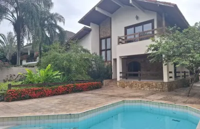 Maravilhosa casa no condomínio de luxo alamedas dos eucalíptos !