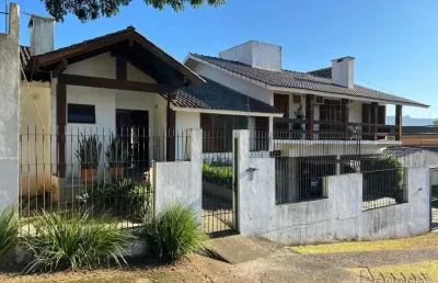 Casa com 4 quartos à venda no Centro, Sapiranga 