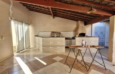 Ótima casa à venda no jardim renascença com 3 quartos, suíte e closet, em mirassol/sp!