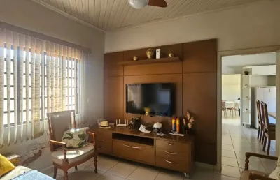 Casa com 3 quartos à venda no centro de mirassol/sp!