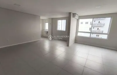 Apartamento com 3 quartos para alugar na rua das cegonhas, 295, pedra branca, palhoça, 103 m2 por r$ 4.800