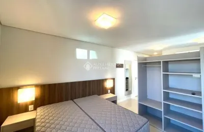 Apartamento com 1 quarto para alugar na rua joão de deus machado, 101, trindade, florianópolis, 25 m2 por r$ 3.830