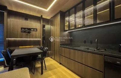 Apartamento com 1 quarto para alugar na avenida professor othon gama d'eça, 624, centro, florianópolis, 33 m2 por r$ 5.900