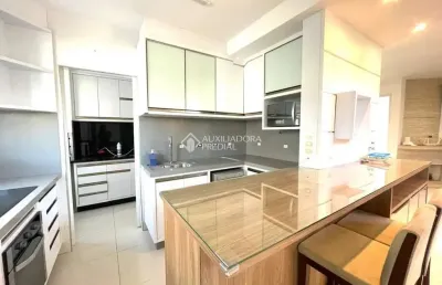 Casa em condomínio fechado com 3 quartos para alugar na rua grumixama, 201, campeche, florianópolis, 140 m2 por r$ 6.900