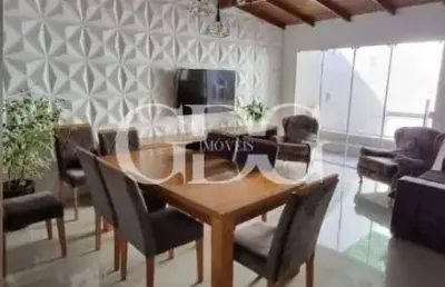 Sobrado duplex semimobiliado à venda no bairro vinhedos, em caxias do sul-rs.