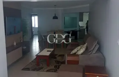Apartamento semimobiliado à venda no centro de torres/rs.