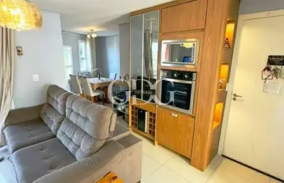 Sobrado triplex com entrada individual à venda no bairro desvio rizzo, em caxias do sul-rs.