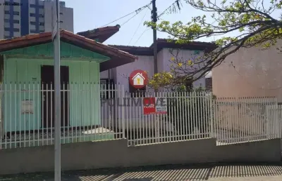Terreno à venda na Avenida Archelau de Almeida Torres, 353, Centro, Araucária