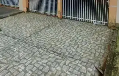 Casa frente rua/otima localização/ideal investidores