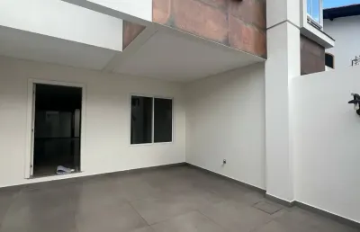 Casa com 3 quartos para alugar na Rua 500, 111, Centro, Balneário Camboriú