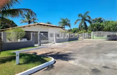 Vendo excelente casa no park way luxuosa e espaçosa com piscina e área verde ampla