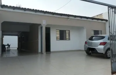 Linda casa com lote vazado na quadra 33 do setor leste do gama df