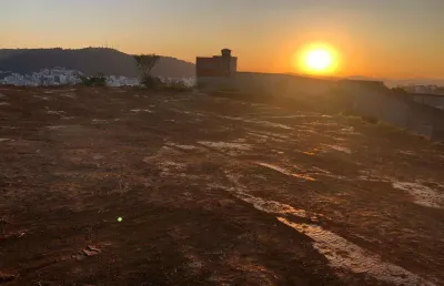Terreno à venda na Rua João Theodósio de Araújo, Bosque dos Pinheiros, Juiz de Fora