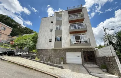 Privacidade, espaço e uma localização privilegiada!  duplex de 145m² no bom pastor.