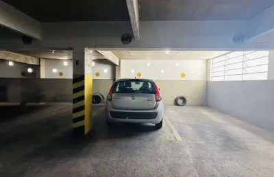 Vaga de garagem coberta e privativa no centro de juiz de fora!