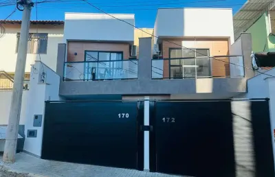 Conforto, espaço e comodidade em cada detalhe desta casa no martelos! casa à venda  com 3 suítes.