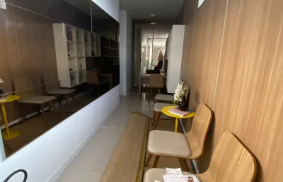 Ponto comercial com 2 salas para alugar na Avenida Professor Magalhães Neto, 1550, Pituba, Salvador