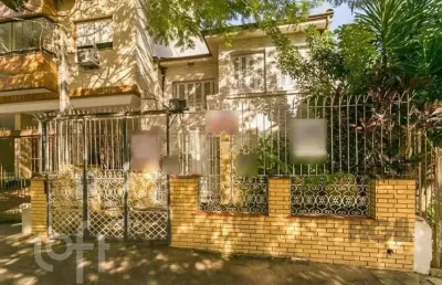 Casa com 4 quartos à venda na rua sinimbú, petrópolis, porto alegre, 230 m2 por r$ 975.000
