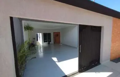 Casa com 3 quartos à venda na Rua S-050, Anápolis City, Anápolis