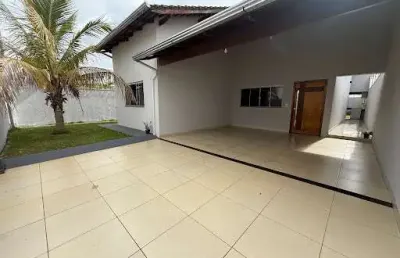 Casa com 3 quartos à venda na Rua Uberaba, Bandeiras, Anápolis