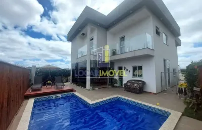 Casa de 4 quartos sendo 3 suites à venda em condomínio fechado com planejados, podendo ser vendido