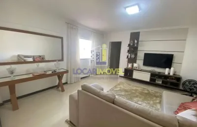 Apartamento térreo à venda, com 4 quartos sendo 2 suítes, com excelente acabamento, garagem para 4