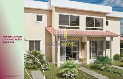 Casa de 2 quartos com possibilidade de ampliação em condomínio fechado com  infraestrutura de lazer