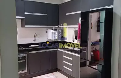 Casa duplex no fundo do shopping com 3 quartos sendo 1 suíte à venda, felícia, vitória da conquista