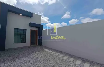 Linda casa nova  de 3 quartos sendo 1 suíte, garagem para 2 carros, acabamento de primeira à venda,
