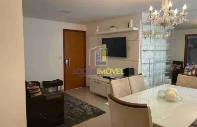 Apartamento de 2 quartos sendo 1 suíte todo mobiliado com elevador e 1 vaga de garagem a 5 minutos