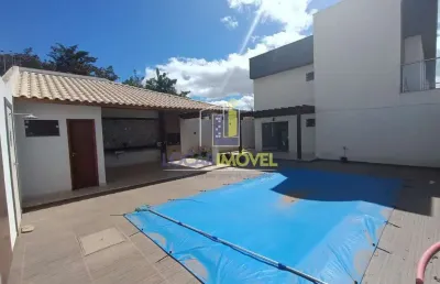 Casa duplex de 3 quartos sendo 2 suítes, piscina, espaço gourmet com churrasqueira depósito e banhe