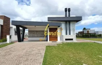 Casa térrea  em condomínio fechado mobiliada e decorada 160m2