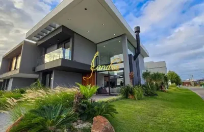 Sobrado pronto com 4 suítes novo mobiliado e decorado