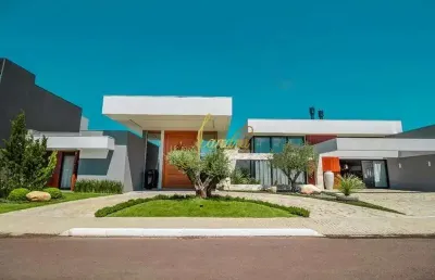 Casa térrea em condomínio fechado mobiliada e decorada