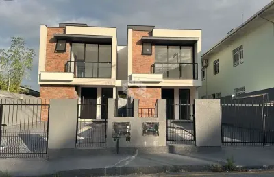 Casa com 3 quartos à venda na Rua Hamilton Ferreira, 256, Areias, São José