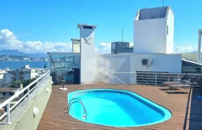 Cobertura com 3 dormitórios , 2 vagas, piscina e vista mar no bom abrigo