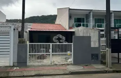 Casa geminada com 2 quartos em potecas - são josé/sc