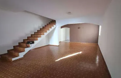 Casa com 2 quartos à venda na Rua Fernando Costa, 89, Vila Riman, Arujá