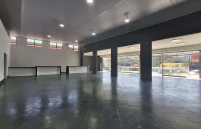 Ponto comercial para alugar na Avenida dos Expedicionários, 2352, Vila Riman, Arujá