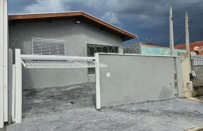 Oportunidade: casa para renda com 2 aluguéis no fazendinha