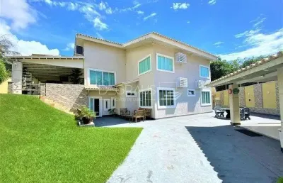 Casa com 5 quartos, 7 vagas no edson queiroz  -  fortaleza