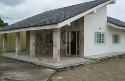 Casa com 3 quartos para alugar na Doutor Hugo Santos Silva, Maitinga, Bertioga