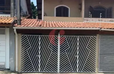 Sobrado para venda com 3 quartos e 2 vagas de garagem - 81m² no jardim das indústrias