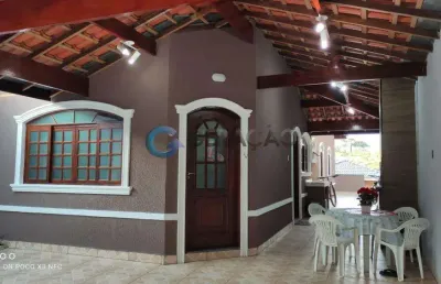 Casa 03 dorm. 130m² de área construída e 175m² de terreno - villa branca | jacareí