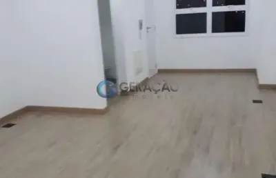 Sala comercial para venda e locação com 29m² no centro de jacareí